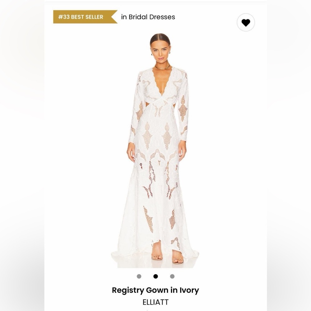 Elliatt Ivory Long Sleeve Lace Dress